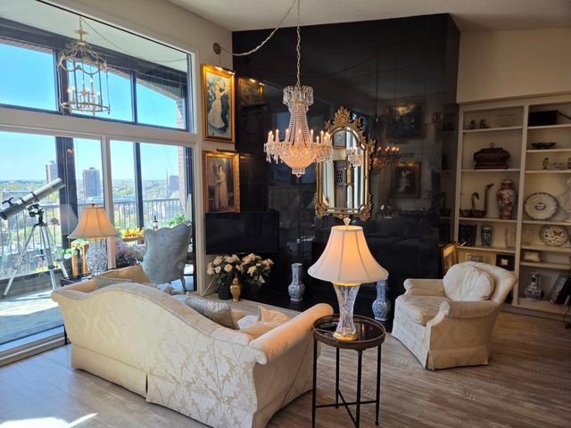 1235 Yale Place 1701, Minneapolis, MN 55403