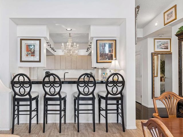 1235 Yale Place 1701, Minneapolis, MN 55403
