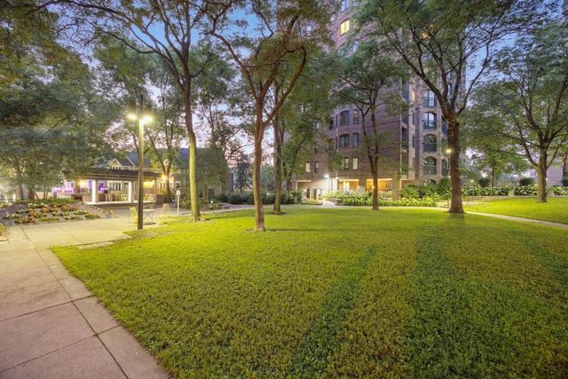 1235 Yale Place 1701, Minneapolis, MN 55403