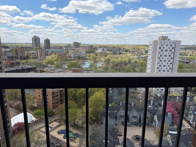 1235 Yale Place 1701, Minneapolis, MN 55403