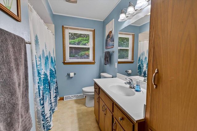 187 Sterling Drive, Oregon, WI 53575