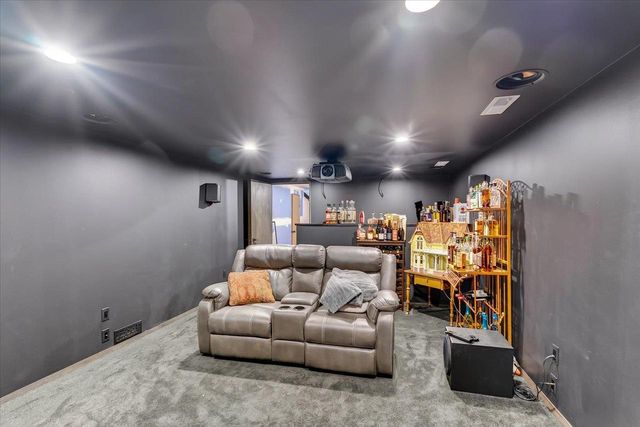 187 Sterling Drive, Oregon, WI 53575