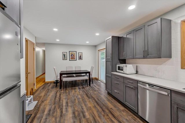 187 Sterling Drive, Oregon, WI 53575