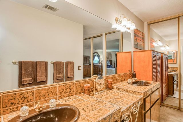 6680 N Remington Avenue, Fresno, CA 93704