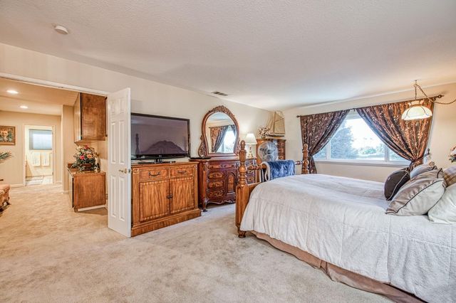 6680 N Remington Avenue, Fresno, CA 93704