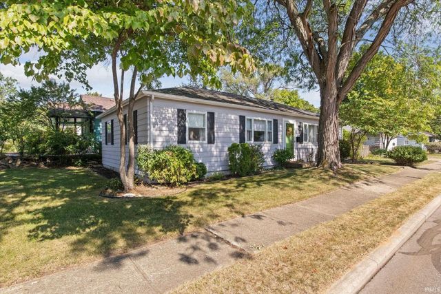 2003 E Washington Street, South Bend, IN 46617