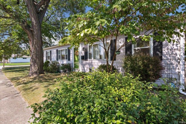 2003 E Washington Street, South Bend, IN 46617