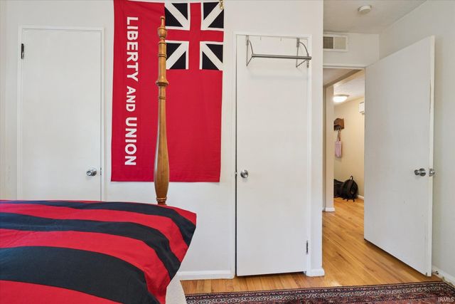 2003 E Washington Street, South Bend, IN 46617