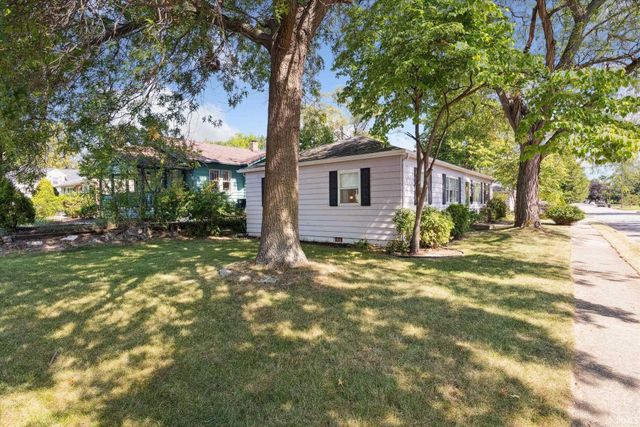 2003 E Washington Street, South Bend, IN 46617