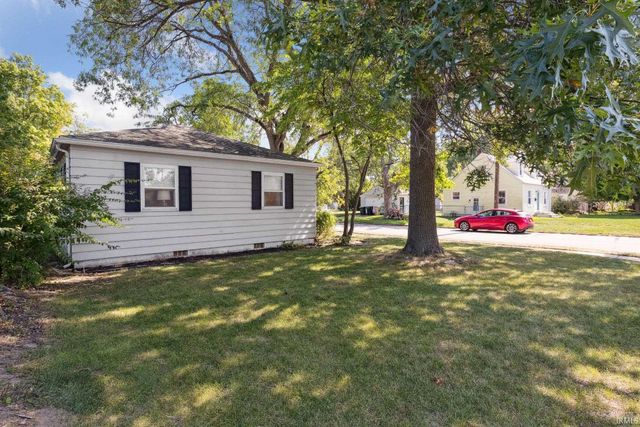 2003 E Washington Street, South Bend, IN 46617