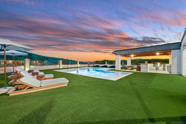 14849 Chesfield Ct, San Diego, CA 92127