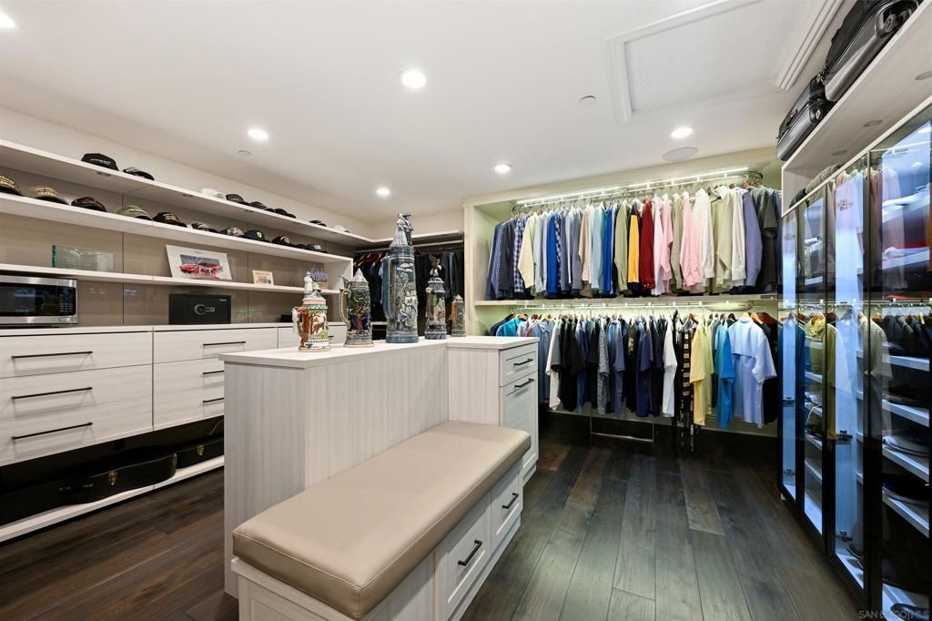 Image 20 of property listing at 14849 Chesfield Ct, San Diego, CA 92127