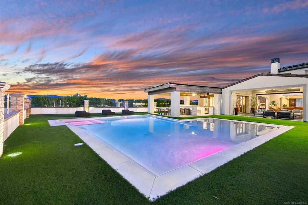 Image 37 of property listing at 14849 Chesfield Ct, San Diego, CA 92127