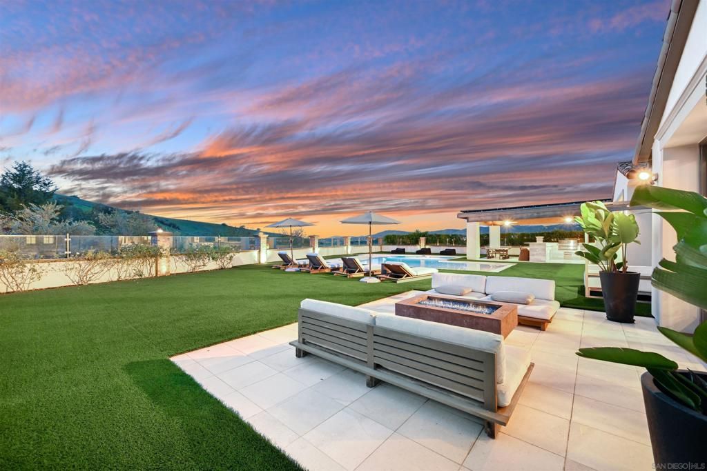 Image 38 of property listing at 14849 Chesfield Ct, San Diego, CA 92127