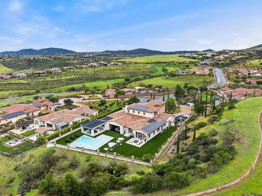 Image 42 of property listing at 14849 Chesfield Ct, San Diego, CA 92127