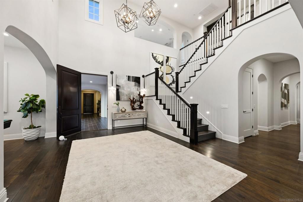 Image 6 of property listing at 14849 Chesfield Ct, San Diego, CA 92127