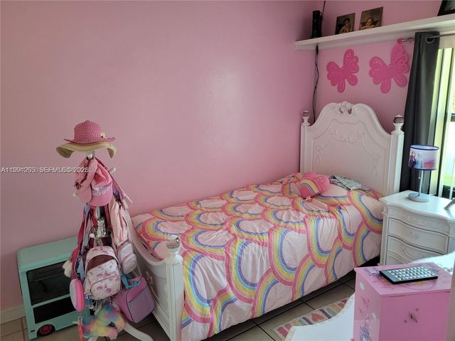 4919 SW 139th Ct, Miami, FL 33175