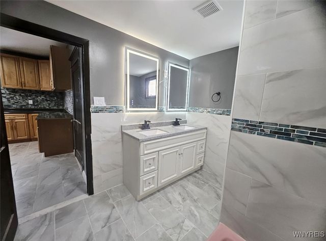 88 Woodell Avenue, Cheektowaga, NY 14211