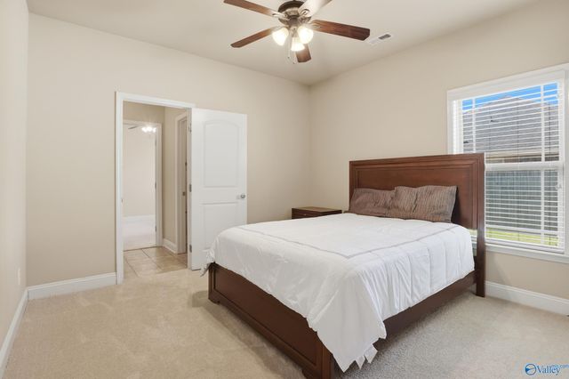 622 Summer Cove Circle NW, Madison, AL 35757