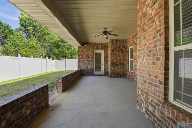 622 Summer Cove Circle NW, Madison, AL 35757