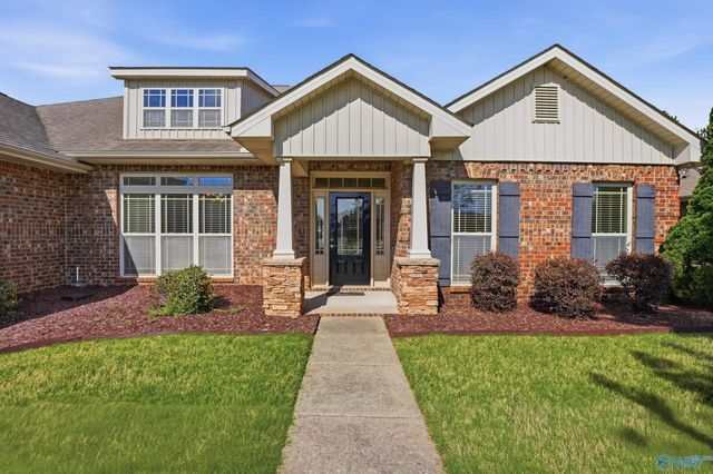 622 Summer Cove Circle NW, Madison, AL 35757