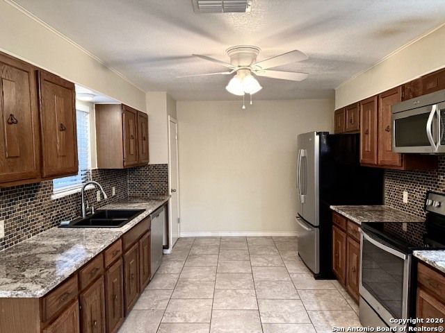 1104 Newhall, Beeville, TX 78102