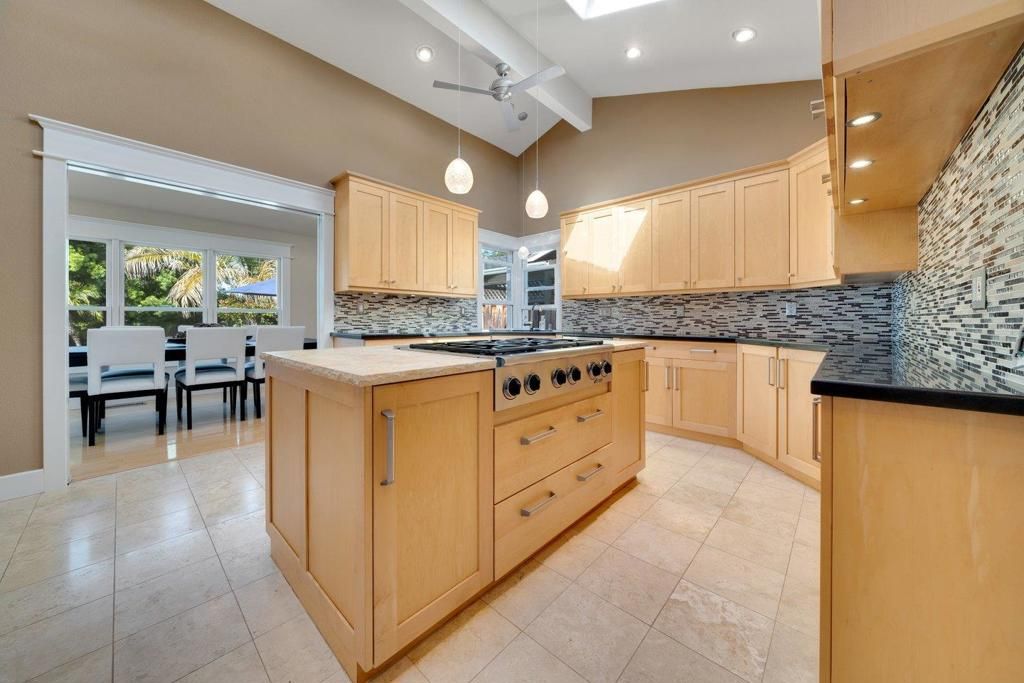 Image 11 of property listing at 1155 Via Jose, San Jose, CA 95120