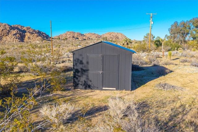 8729 Rock Haven Road, Joshua Tree, CA 92252