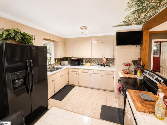 2501 Belaire Circle, Anderson, SC 29621