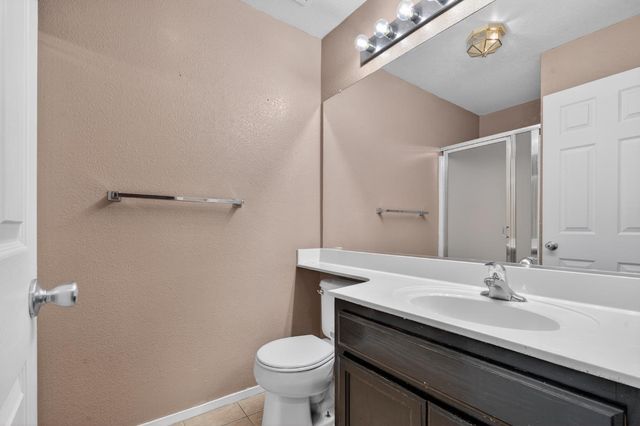 810 River Raft Ct, Modesto, CA 95351