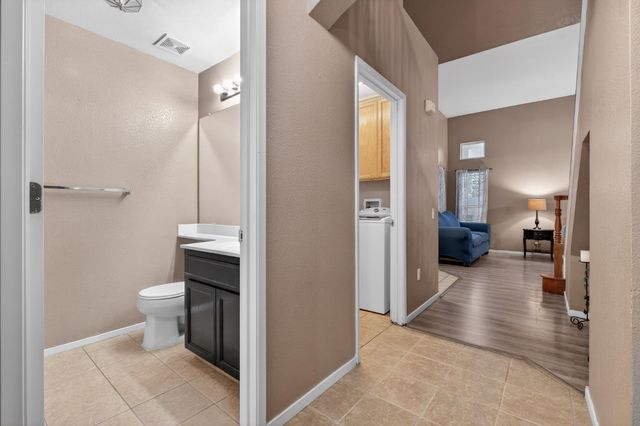 810 River Raft Ct, Modesto, CA 95351