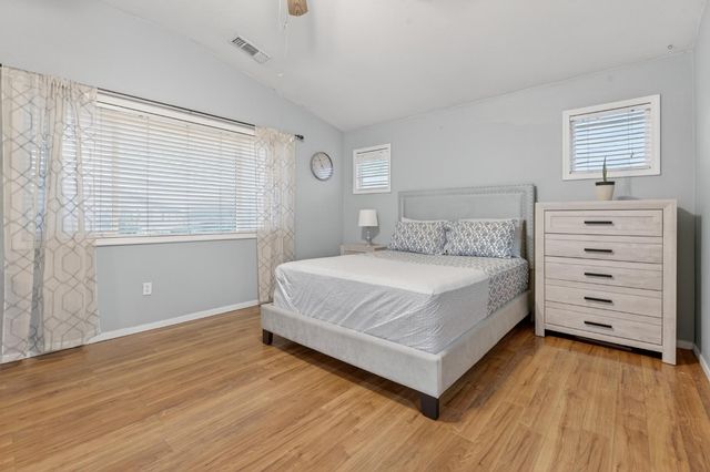 810 River Raft Ct, Modesto, CA 95351