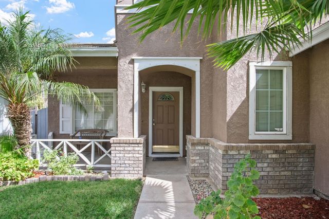 810 River Raft Ct, Modesto, CA 95351