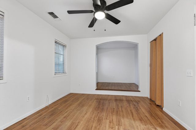 810 River Raft Ct, Modesto, CA 95351