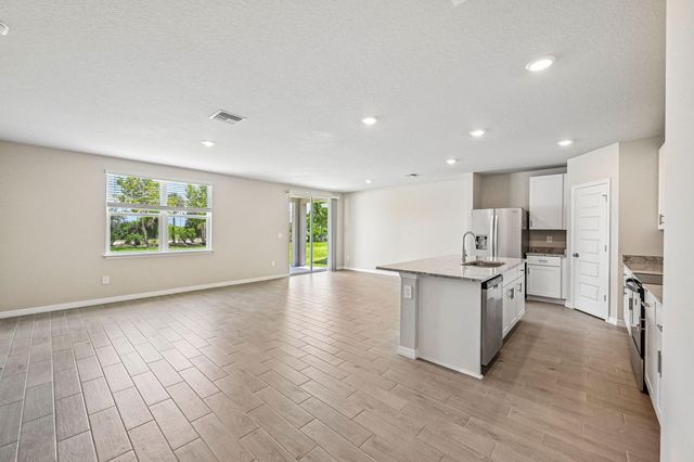 5437 Hampton Park Circle, Vero Beach, FL 32966