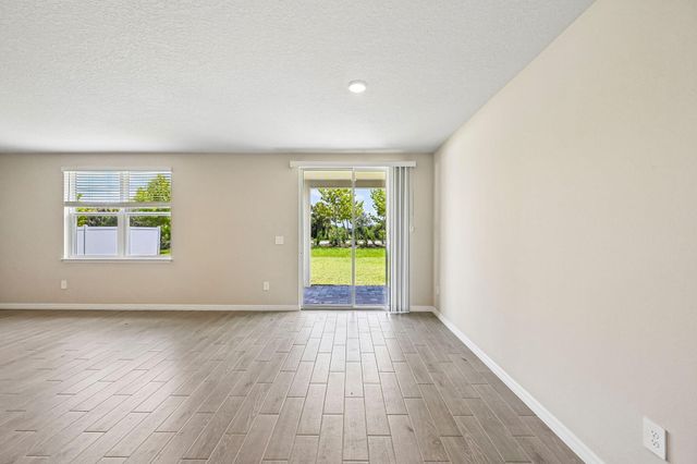 5437 Hampton Park Circle, Vero Beach, FL 32966