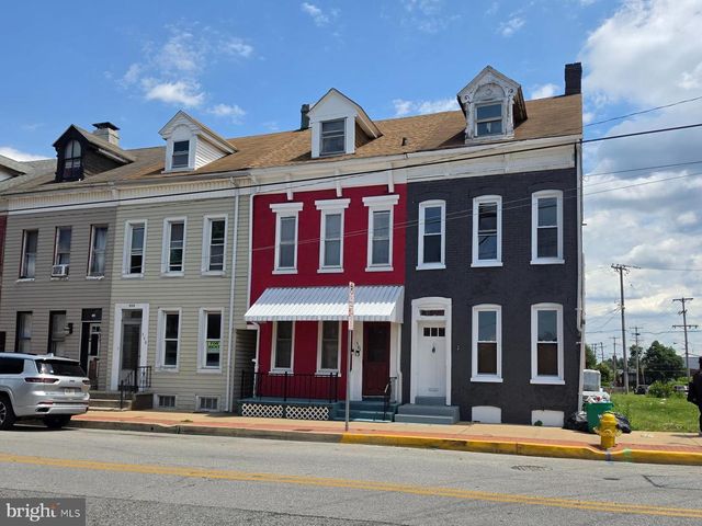 561 S QUEEN ST, York, PA 17403