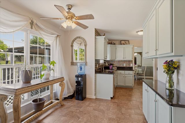 1510 Rapids Rd, Portland, TN 37148