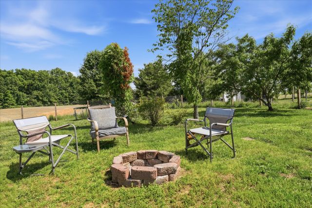 1510 Rapids Rd, Portland, TN 37148