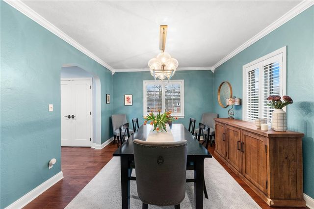 1401 Navahoe Dr, Mt Lebanon, PA 15228