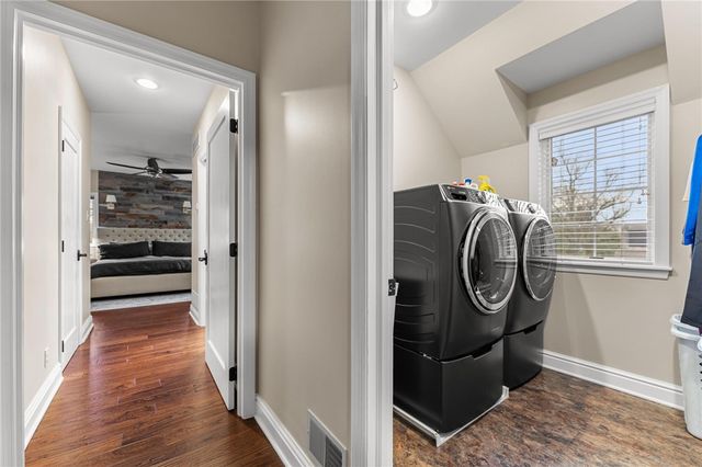 1401 Navahoe Dr, Mt Lebanon, PA 15228