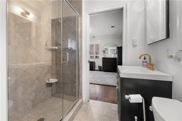 1401 Navahoe Dr, Mt Lebanon, PA 15228