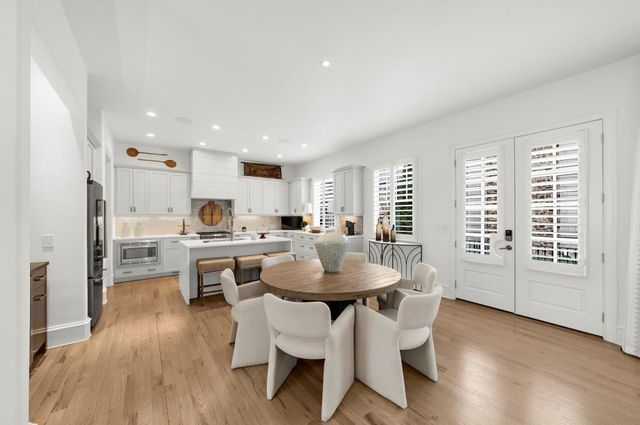 210 North Esplanade, Alpharetta, GA 30009