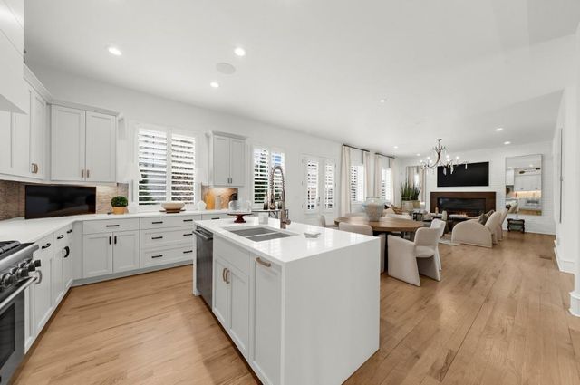 210 North Esplanade, Alpharetta, GA 30009