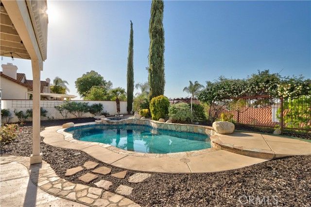 31384 Corte Tunas, Temecula, CA 92592