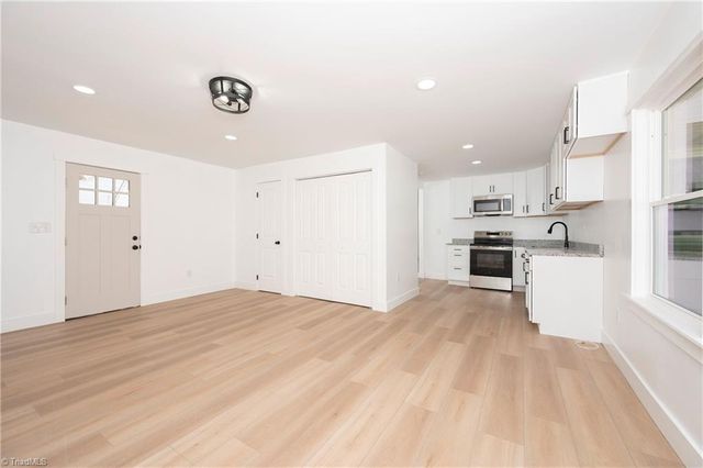 539 Westview Drive, Winston-salem, NC 27103