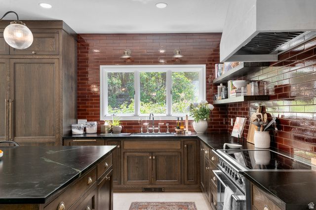 35 E LAKE VIEW WAY, Woodland Hills, UT 84653