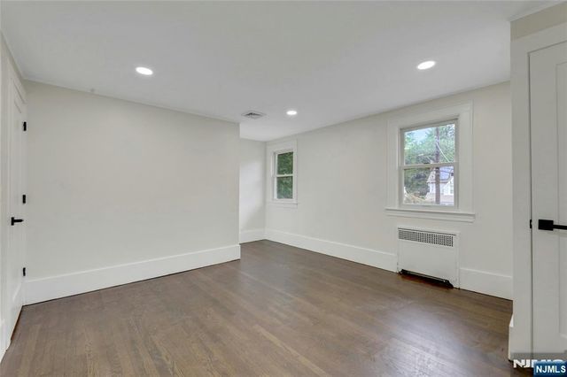 1087 Lambert Road, Teaneck, NJ 07666