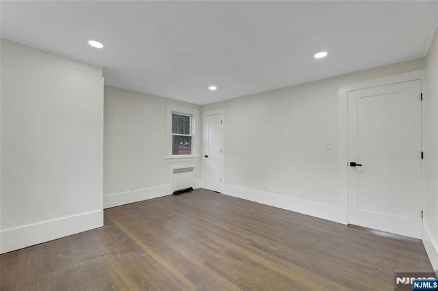 1087 Lambert Road, Teaneck, NJ 07666