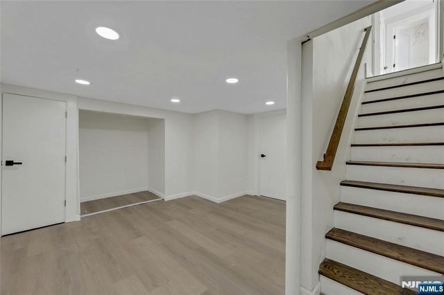 1087 Lambert Road, Teaneck, NJ 07666